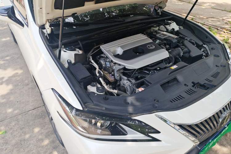 Used Lexus ES 2020 200 Excellence Edition Engine Bay Right