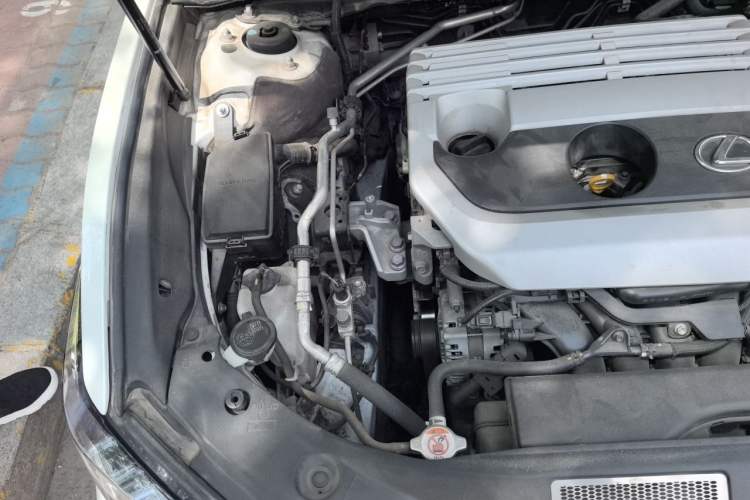 Used Lexus ES 2020 200 Excellence Edition Engine Bay Right