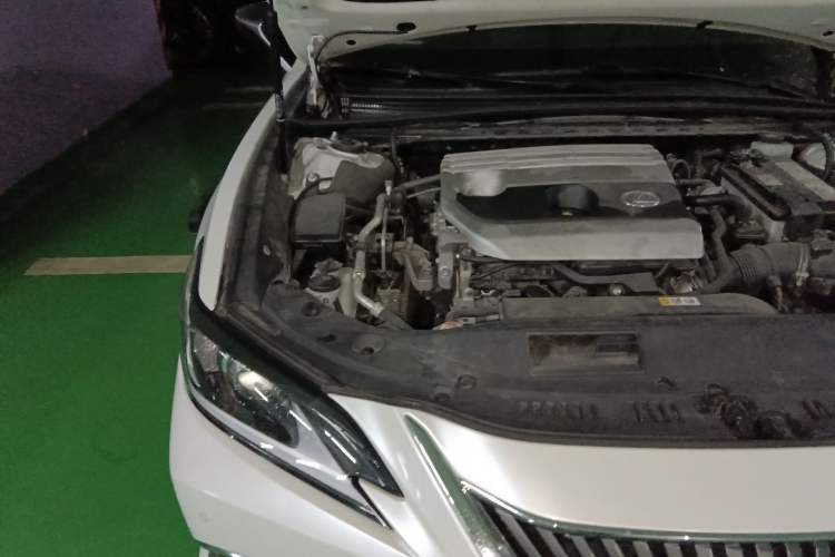 Used Lexus ES 2020 200 Excellence Edition Engine Bay Right