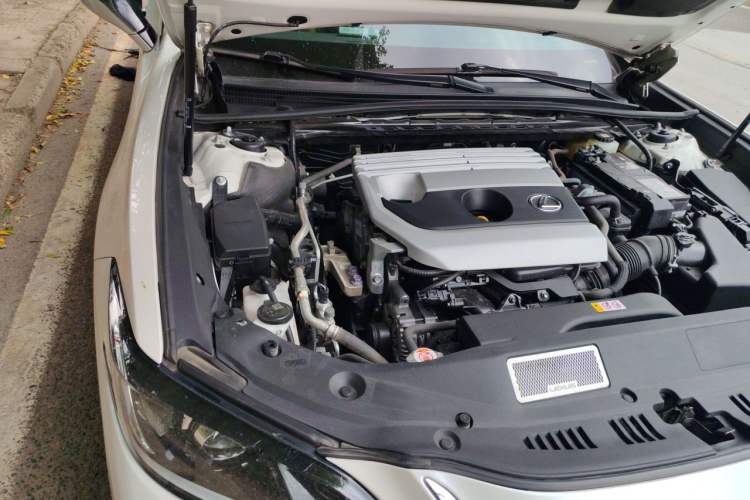 Used Lexus ES 2020 200 Excellence Edition Engine Bay Right