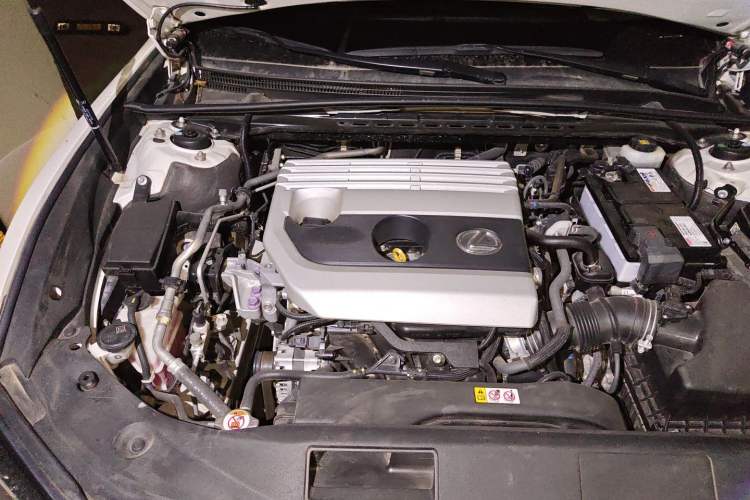 Used Lexus ES 2020 200 Luxury Edition Engine Bay Right