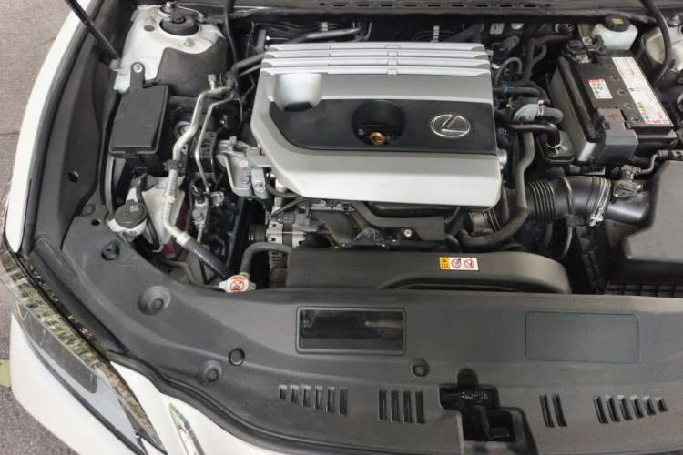 Used Lexus ES 2020 200 Excellence Edition Engine Bay Right