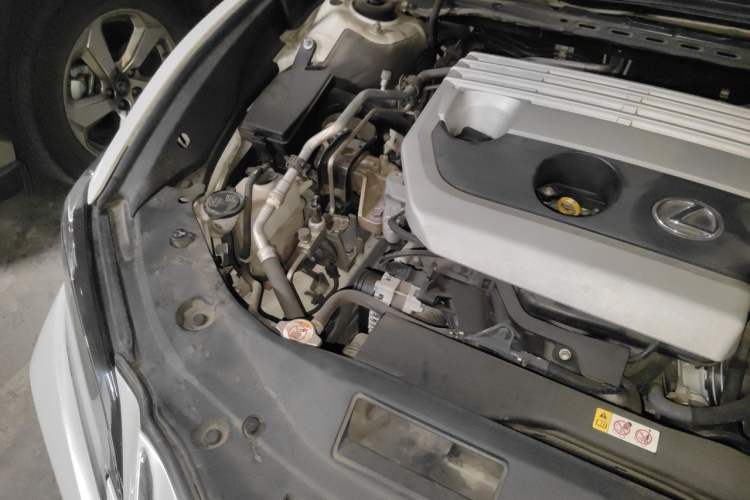 Used Lexus ES 2020 200 Excellence Edition Engine Bay Right