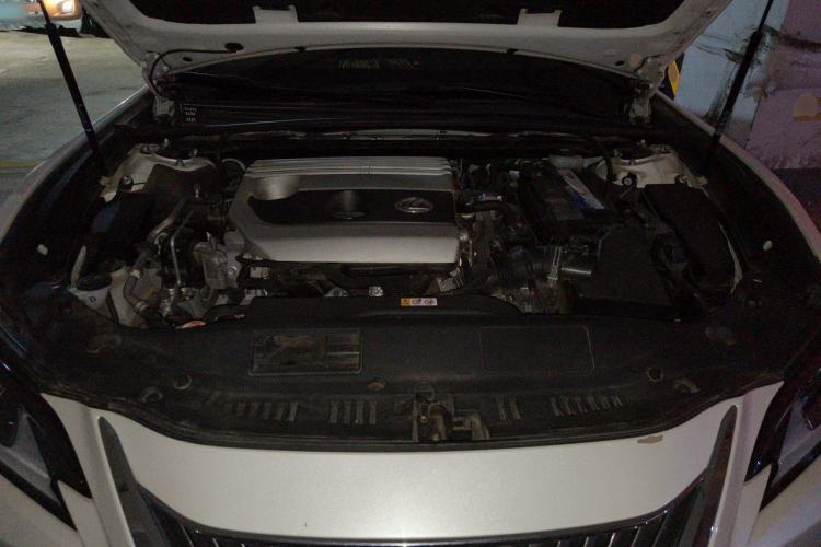 Used Lexus ES 2020 200 Luxury Edition Engine Bay