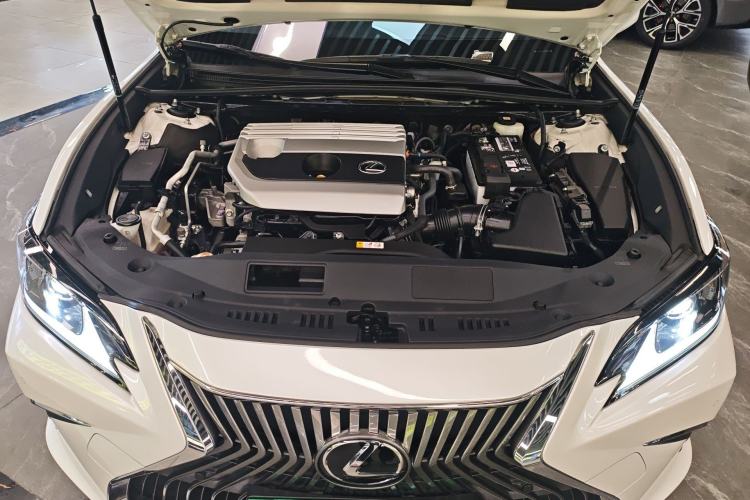 Used Lexus ES 2020 200 Excellence Edition Engine Bay