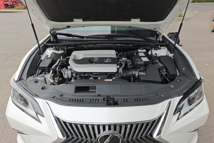 Used Lexus ES 2020 200 Excellence Edition Engine Bay