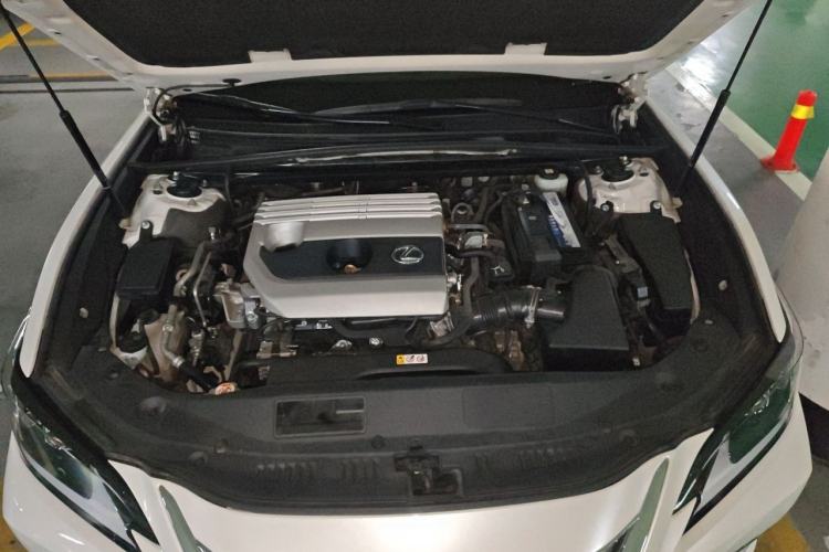 Used Lexus ES 2020 200 Luxury Edition Engine Bay