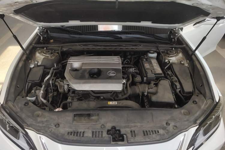 Used Lexus ES 2020 200 Excellence Edition Engine Bay