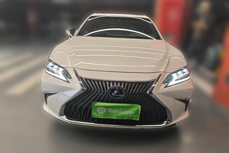 Used Lexus ES 2020 300h Executive Edition Exterior 1
