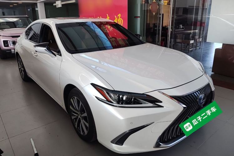 Used Lexus ES 2020 300h Premier Edition Exterior 1