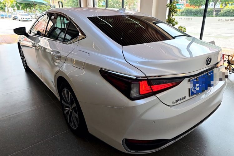 Used Lexus ES 2020 200 Excellence Edition Exterior 2
