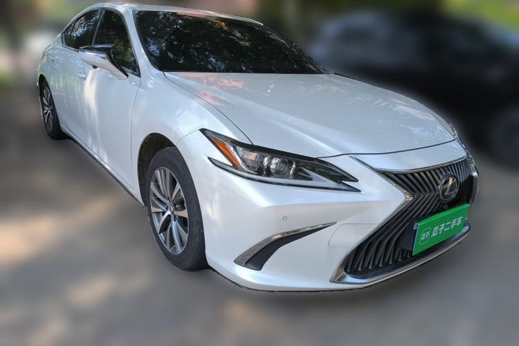 Used Lexus ES 2020 200 Excellence Edition Exterior 2