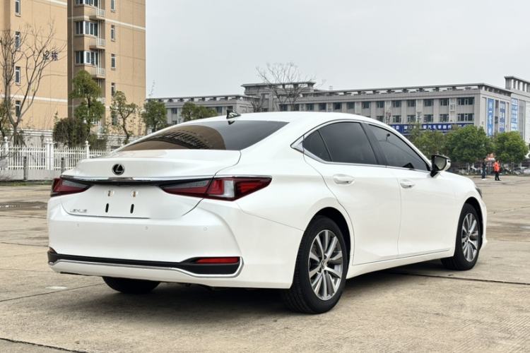 Used Lexus ES 2020 260 Excellence Edition Exterior 2