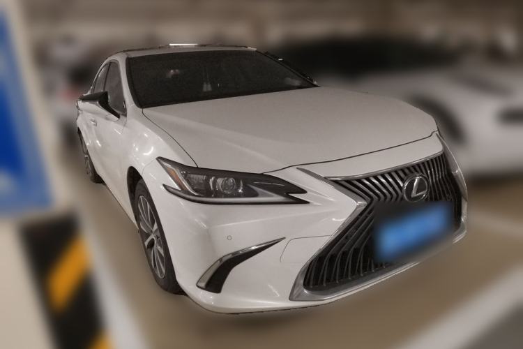 Used Lexus ES 2020 200 Excellence Edition Exterior 2