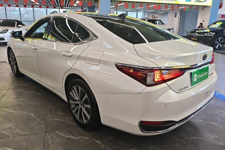 Used Lexus ES 2020 200 Excellence Edition Exterior 2