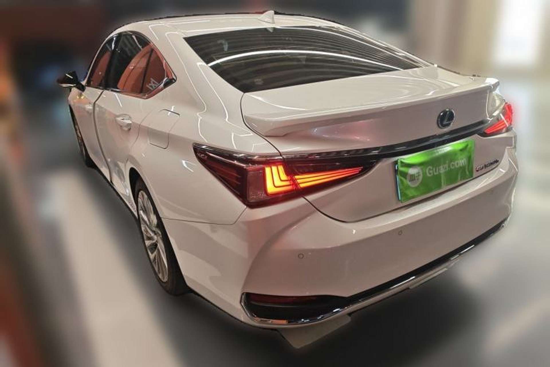 Used Lexus ES 2020 300h Executive Edition Exterior 3