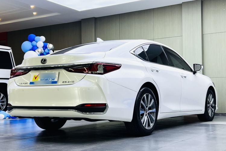 Used Lexus ES 2020 200 Excellence Edition Exterior 3