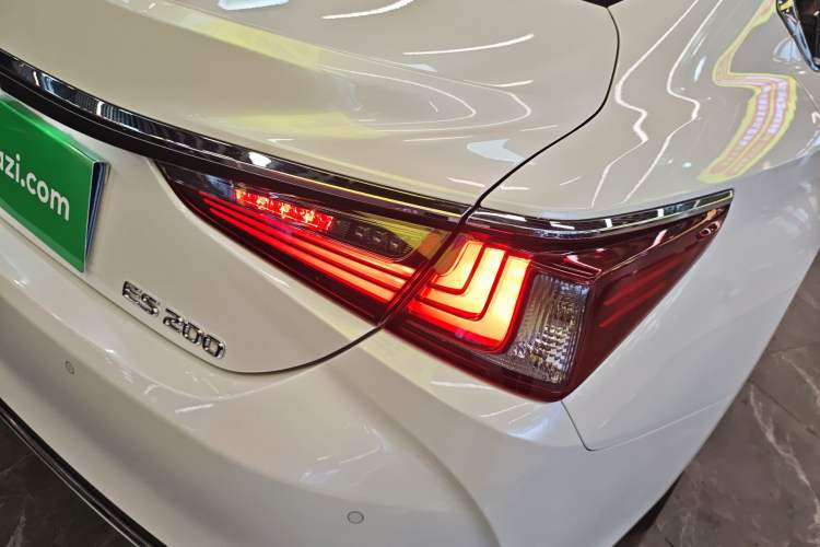 Used Lexus ES 2020 200 Excellence Edition Exterior 3