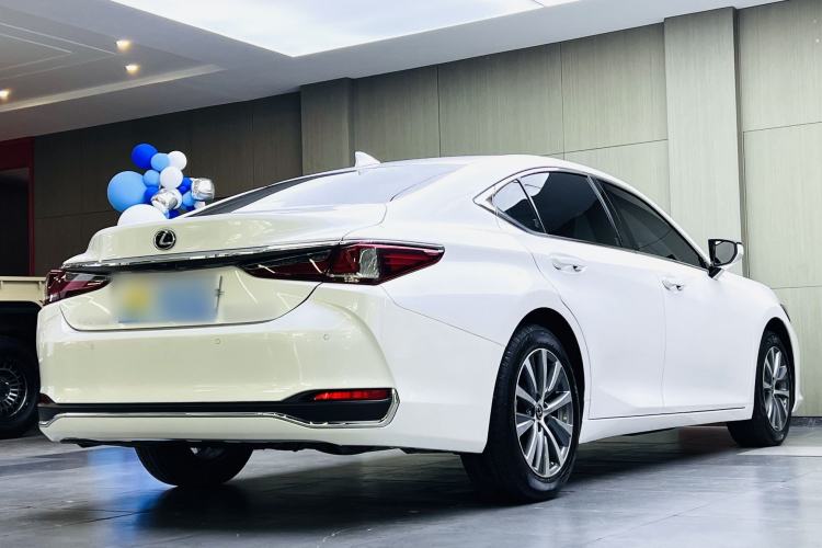Used Lexus ES 2020 200 Excellence Edition Exterior 3