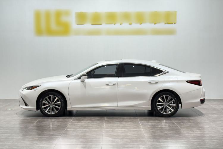 Used Lexus ES 2020 260 Excellence Edition Exterior 3