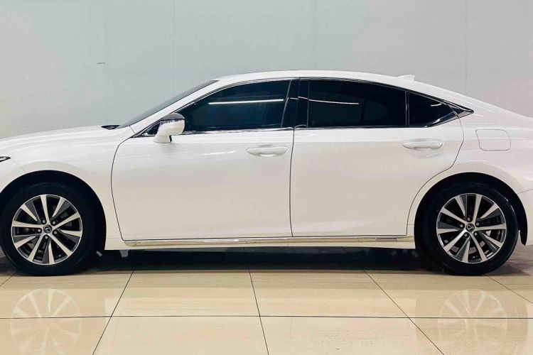 Used Lexus ES 2020 200 Excellence Edition Exterior 3