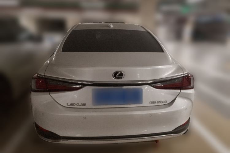 Used Lexus ES 2020 200 Excellence Edition Exterior 4