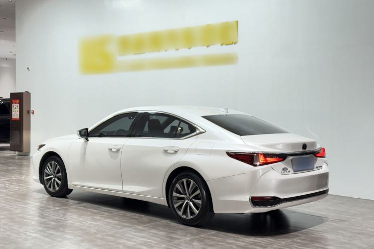 Used Lexus ES 2020 260 Excellence Edition Exterior 4