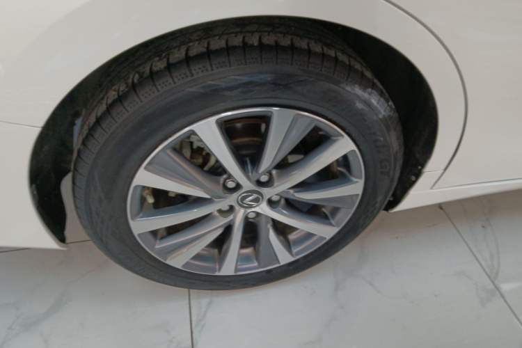 Used Lexus ES 2020 200 Excellence Edition Exterior 5