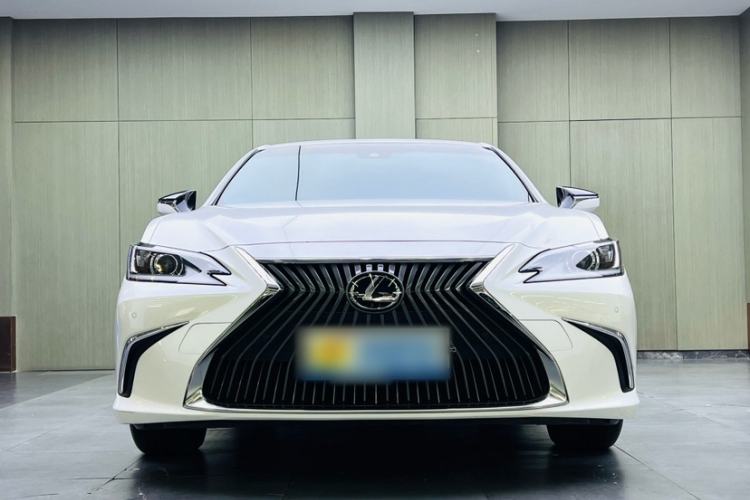 Used Lexus ES 2020 200 Excellence Edition Exterior 5
