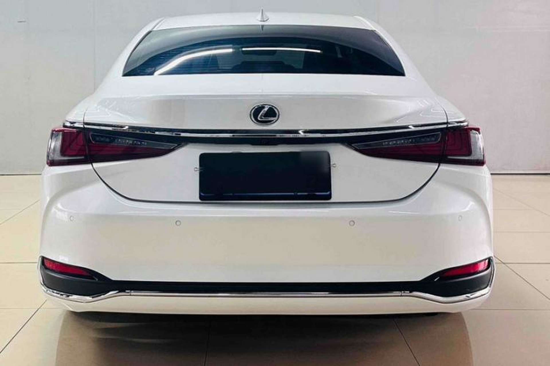 Used Lexus ES 2020 200 Excellence Edition Exterior 5