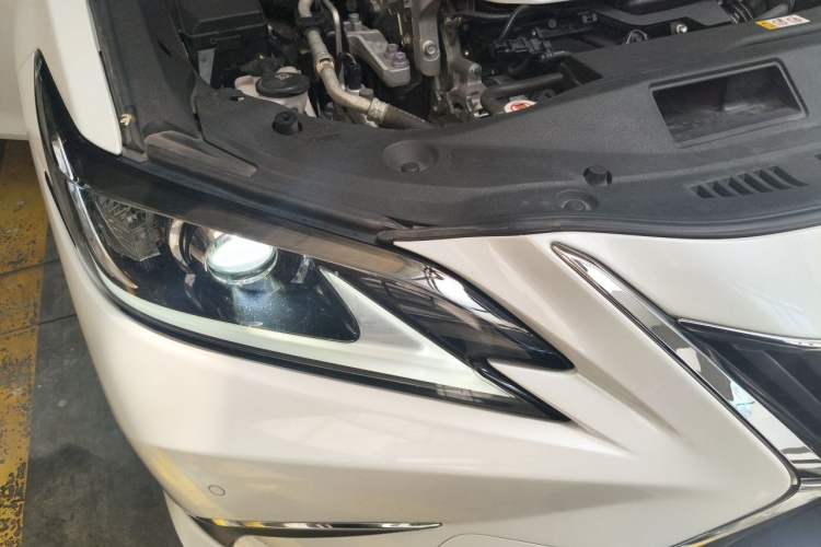 Used Lexus ES 2020 200 Excellence Edition Exterior 6