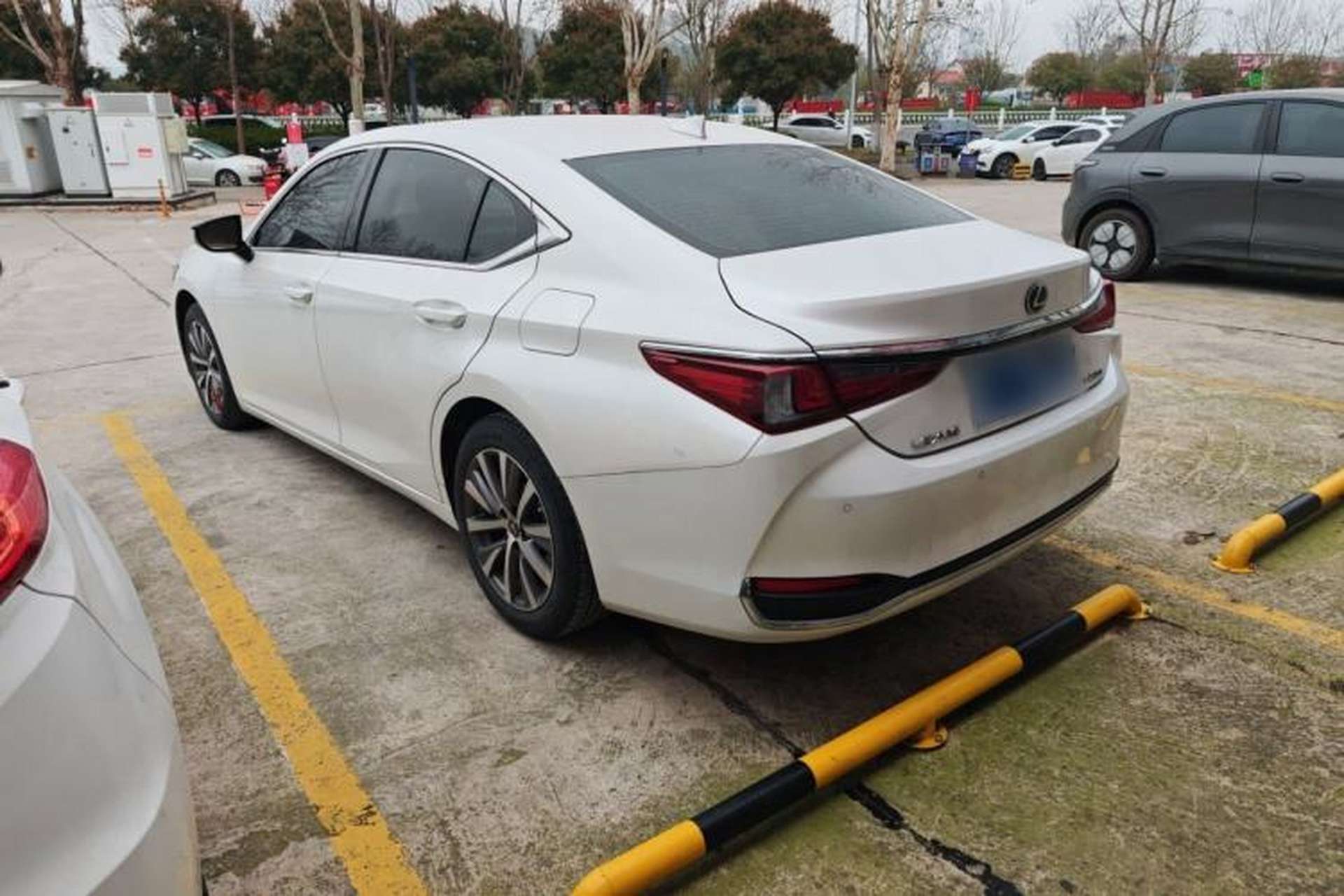 Used Lexus ES 2020 200 Excellence Edition Exterior 6