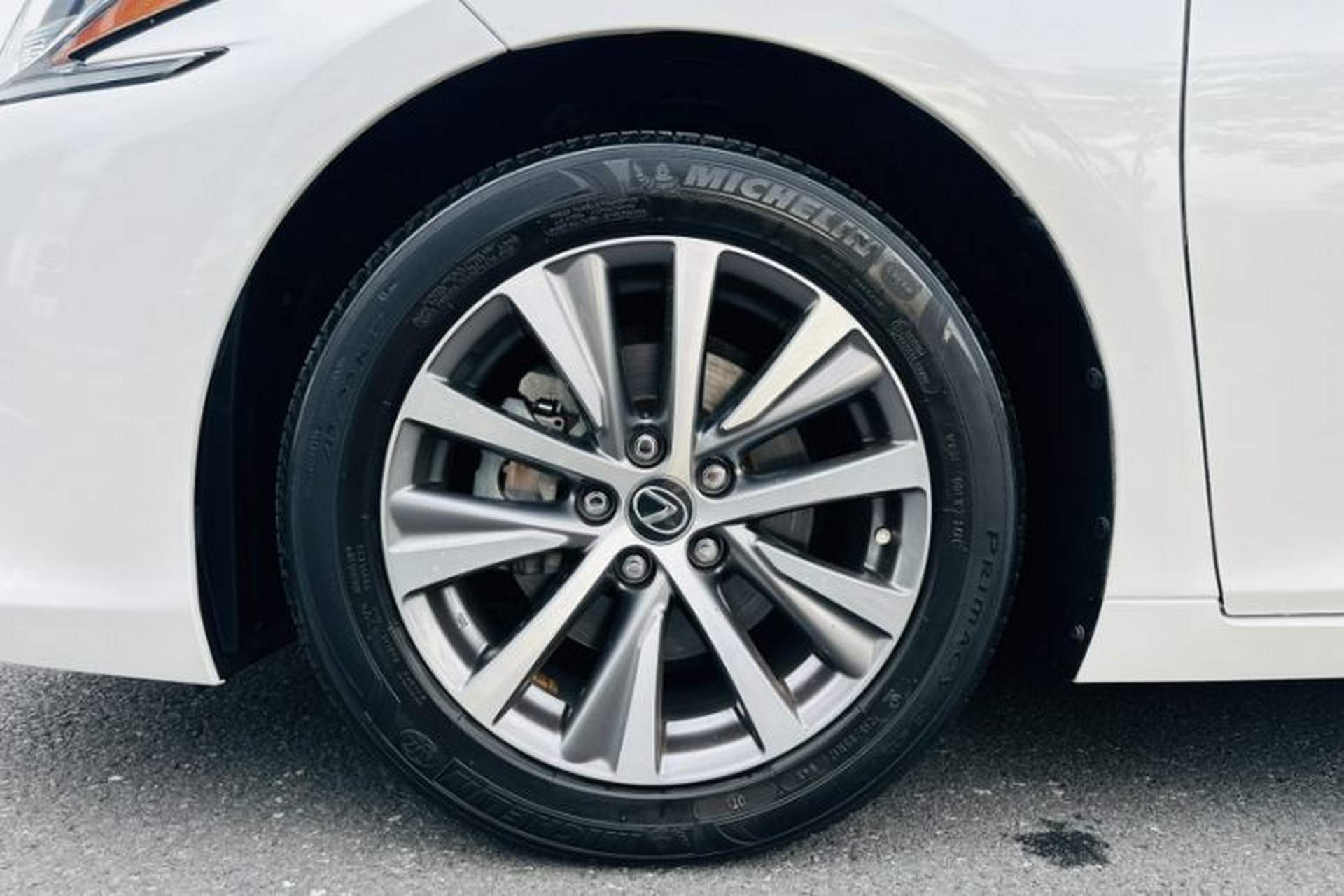 Used Lexus ES 2020 260 Excellence Edition Exterior 6