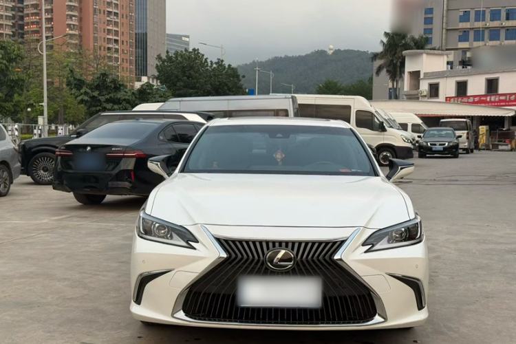 Used Lexus ES 2020 200 Excellence Edition Exterior 7