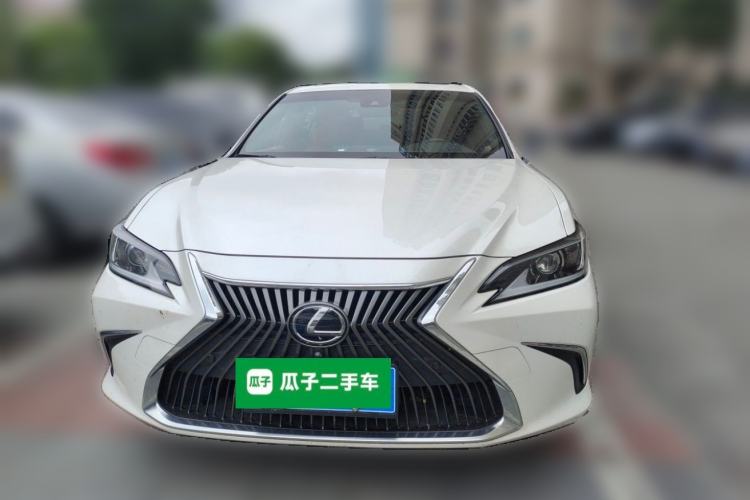Used Lexus ES 2020 200 Luxury Edition Front