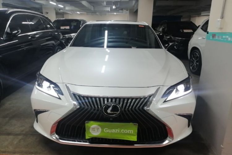 Used Lexus ES 2020 200 Excellence Edition Front