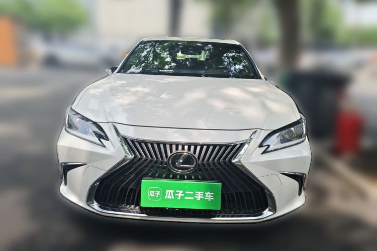 Used Lexus ES 2020 200 Luxury Edition Front