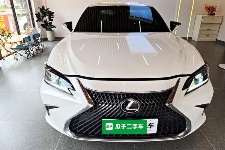 Used Lexus ES 2020 200 Excellence Edition Front