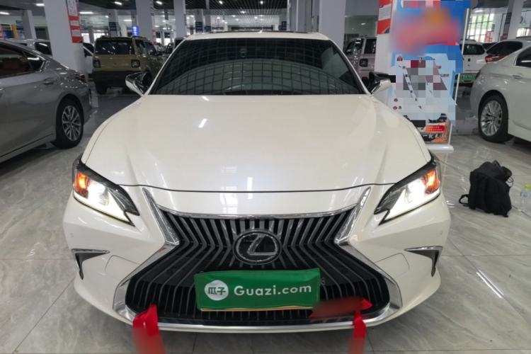 Used Lexus ES 2020 200 Excellence Edition Front