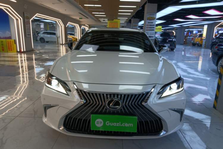 Used Lexus ES 2020 200 Excellence Edition Front