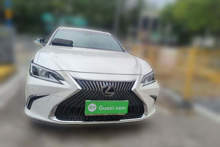 Used Lexus ES 2020 200 Excellence Edition Front