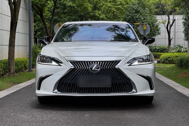 Used Lexus ES 2020 200 Excellence Edition Front