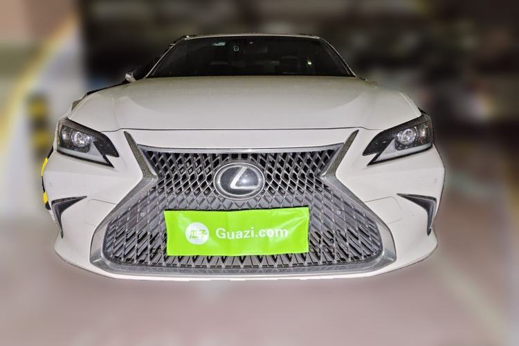 Used Lexus ES 2020 200 Luxury Edition Front