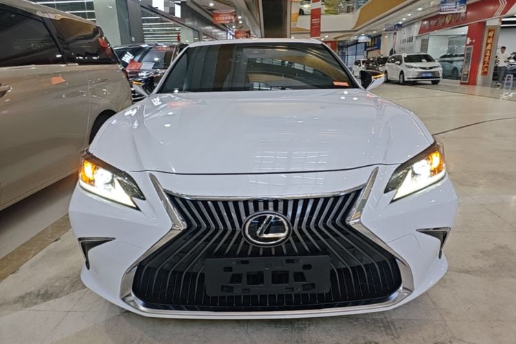 Used Lexus ES 2020 200 Excellence Edition Front