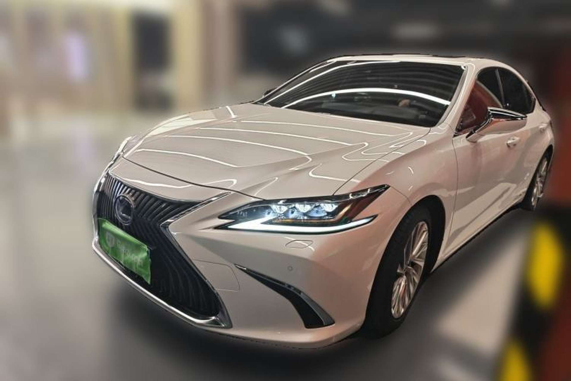 Used Lexus ES 2020 300h Executive Edition Front Left 45 Deg