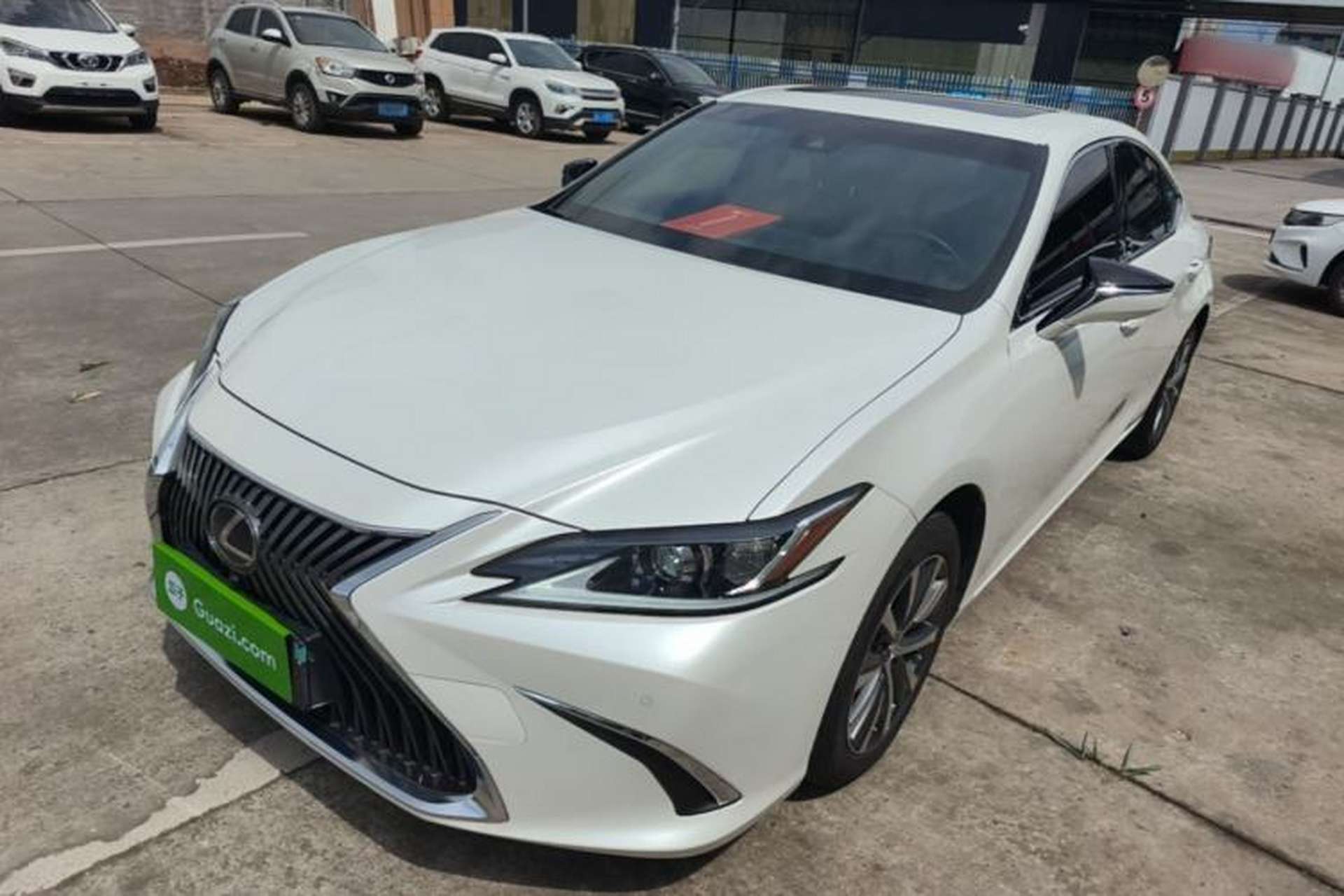 Used Lexus ES 2020 200 Excellence Edition Front Left 45 Deg