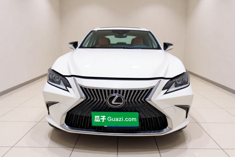 Used Lexus ES 2020 200 Excellence Edition Front