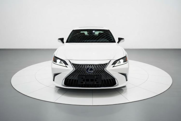 Used Lexus ES 2020 300h Premier Edition Front