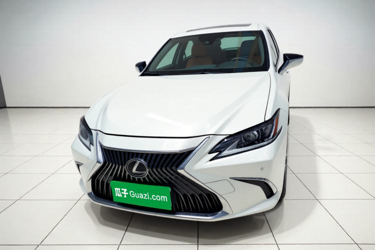 Used Lexus ES 2020 200 Excellence Edition Front
