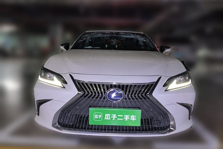 Used Lexus ES  Front
